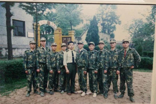 1995年蕲春法院法警队_副本600.jpg