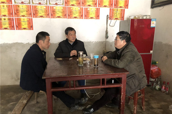 01吃一张桌_副本600.jpg