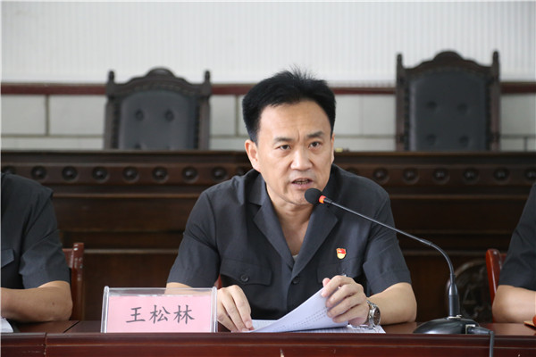 06院长授党课.jpg