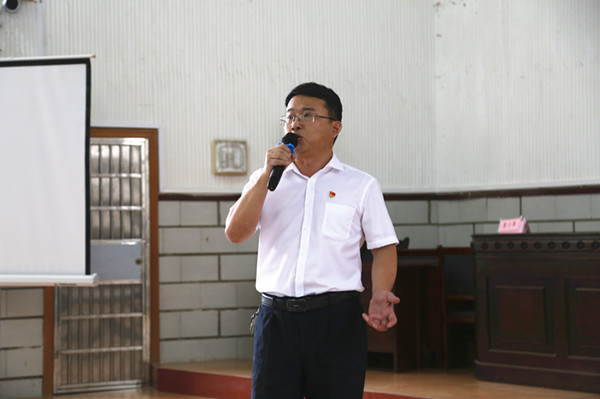 08王晓勇同志独唱《为了谁》.jpg