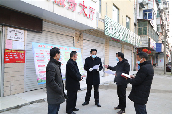 01蕲春法院助漕河镇吴庄社区工作队.jpg