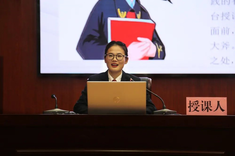 游攀_副本.jpg