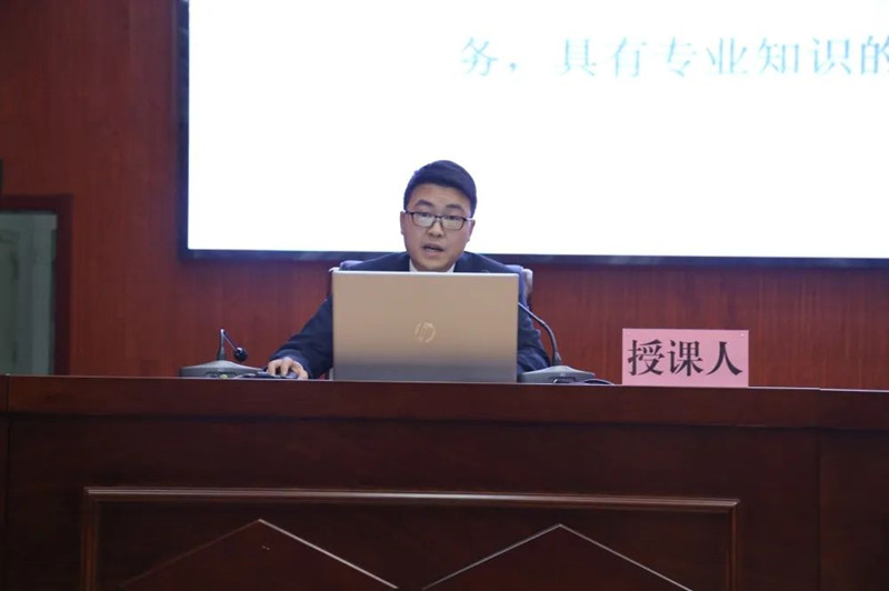 朱远林_副本.jpg