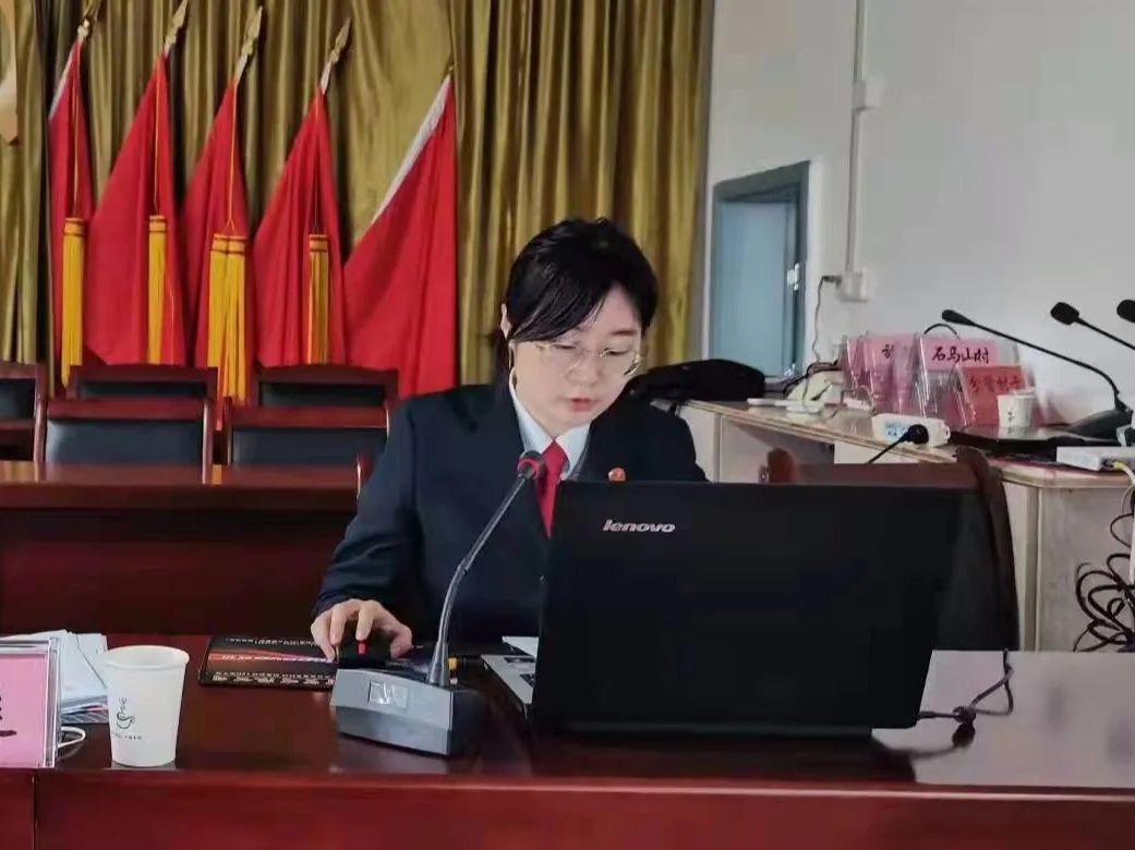 刘昱.jpg