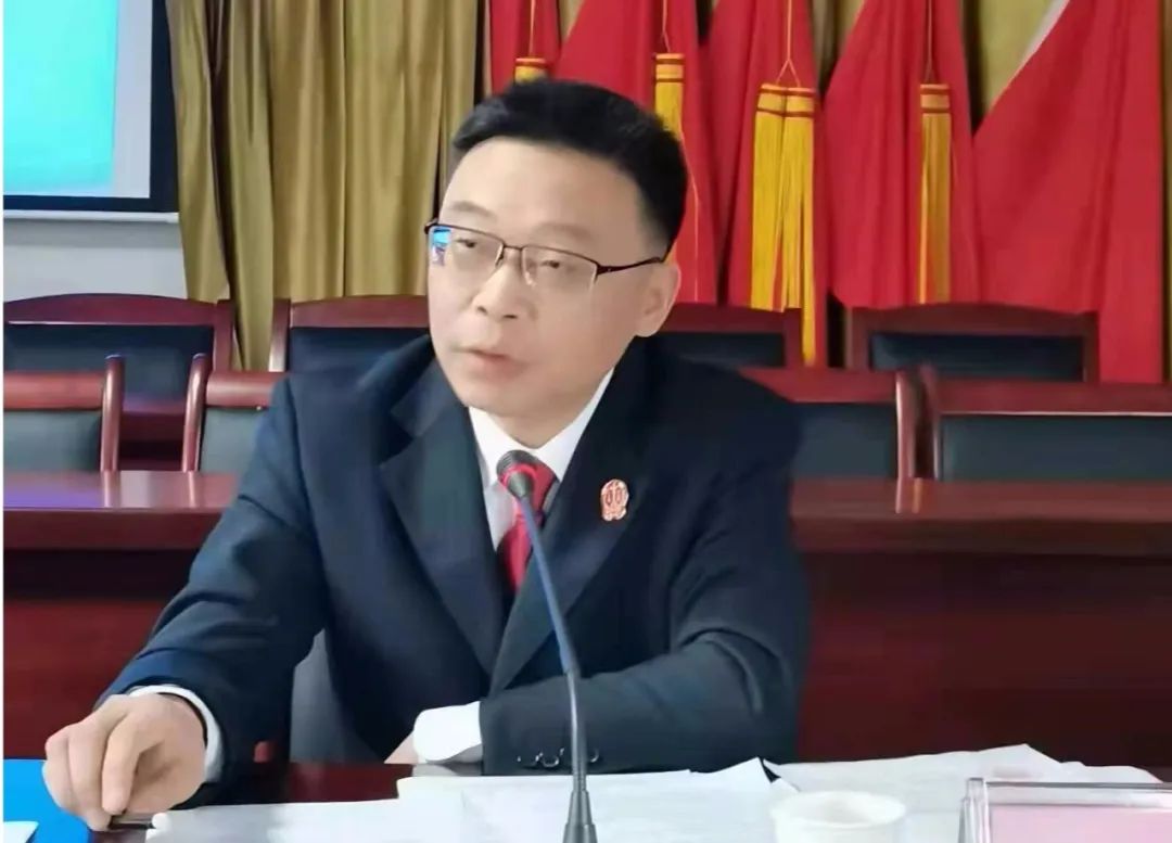 何敏.jpg